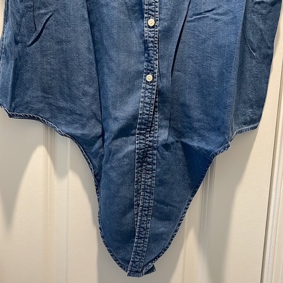 Charter Club Sleeveless Denim Buttons Down Blouse - Picture 6 of 16